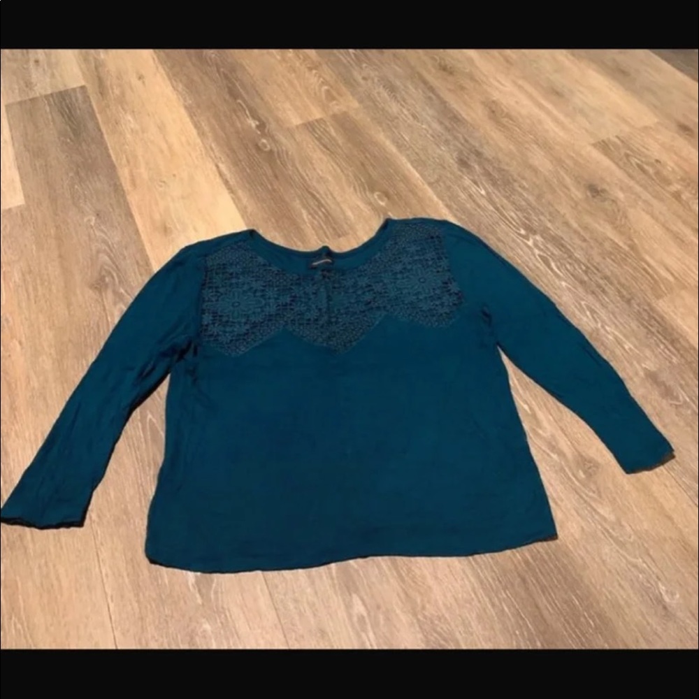 cropped shirt